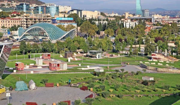 Тбилиси в апреле: весенние акценты