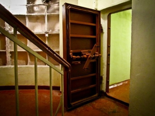 В Твери найден секретный «Сталинский бункер» (5 фото)