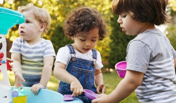 28 игр с детьми 3 лет дома и на улице: развлечения, которые помогут облегчить кризис 3 лет