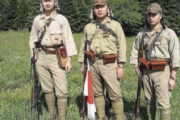 Зачем японские солдаты носили кепки с ушками?