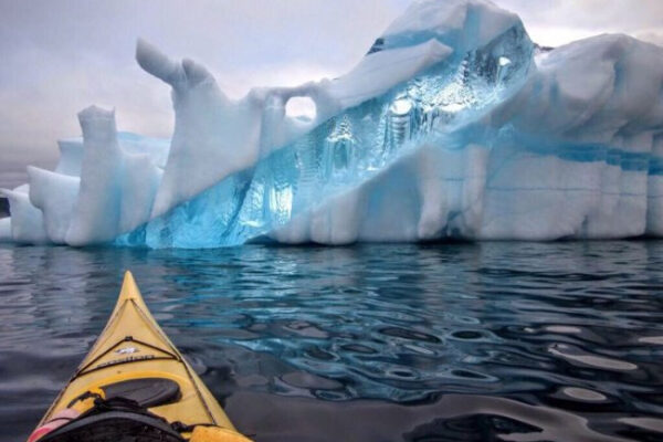 Удивительный Айсберг в Ньюфаундленде (фото дня)